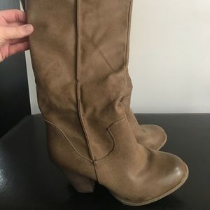 De Blossom Collection tan boots